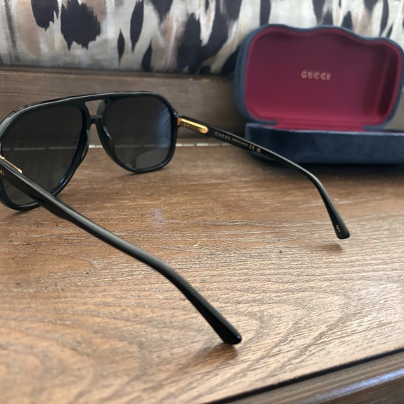 Gucci GG1042S | AUTHENTIC - Picture 5 of 7